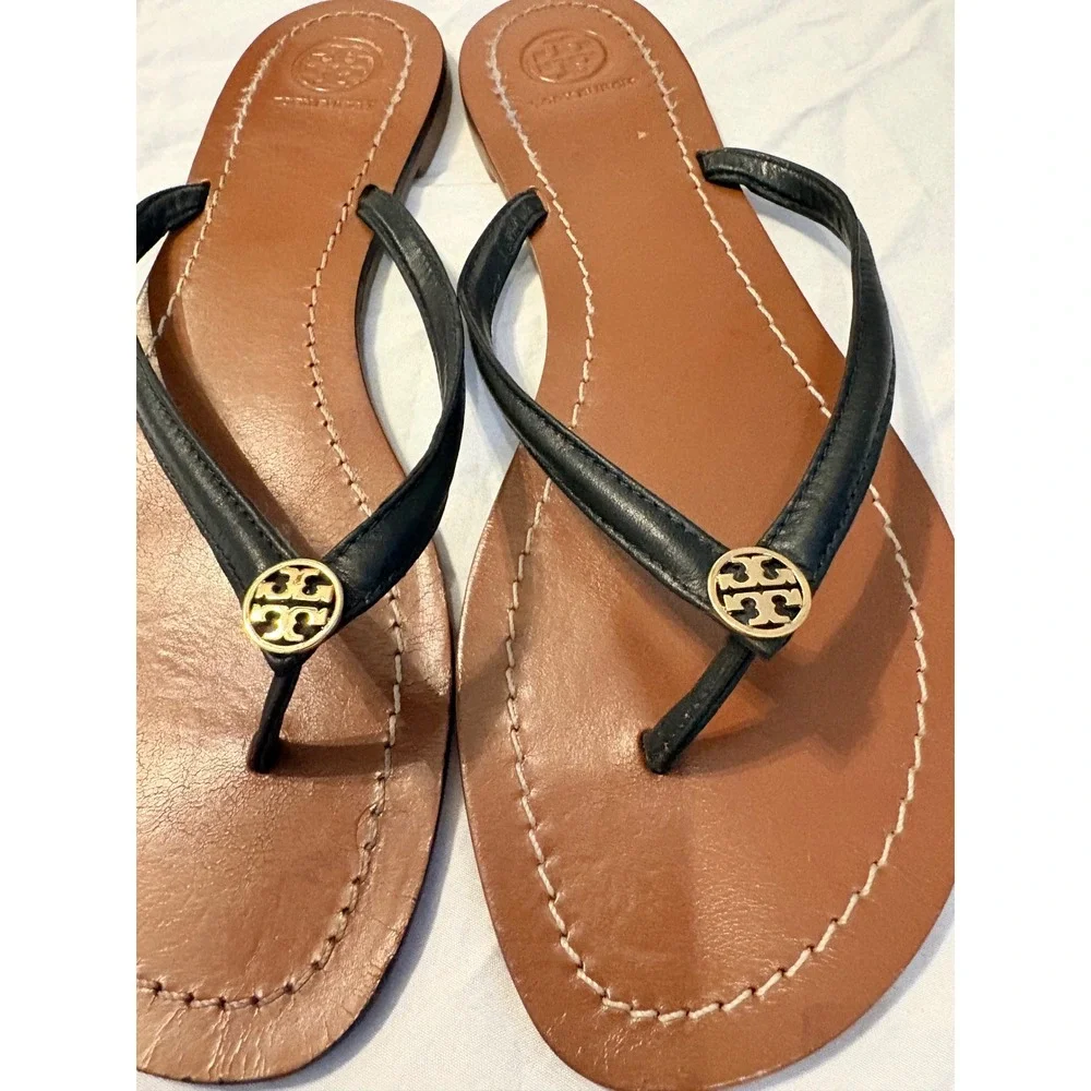 Tory Burch Emmy Black Tan Leather Logo Thong Sandals Flip Flops 10M 55300 - Picture 2 of 6